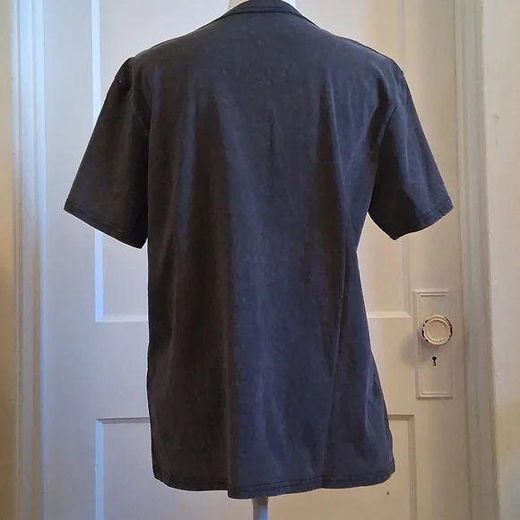 NWT gray Hocus Pocus Graphic T-Shirt - Picture 2 of 3